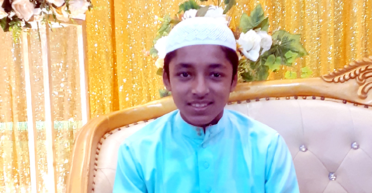 ‘আমার নাড়ি ছেঁড়া ধন জীবিত নাকি মৃত খবর পাচ্ছি না’