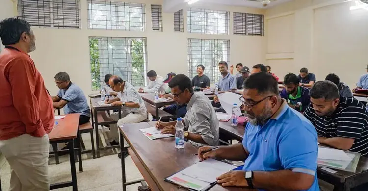 পরীক্ষায় ভরাডুবির পর জেলা কোচ নিয়োগে যোগ্যতা কমালো বিসিবি