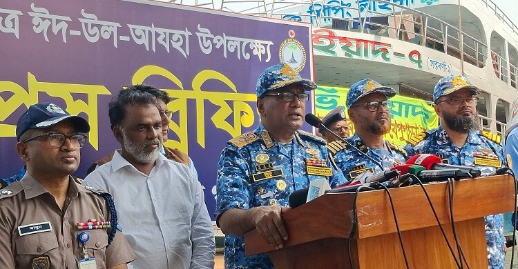 ঈদে নৌপথে নিরাপদ যাতায়াত ও দুর্ঘটনা রোধে কাজ করছে কোস্ট গার্ড