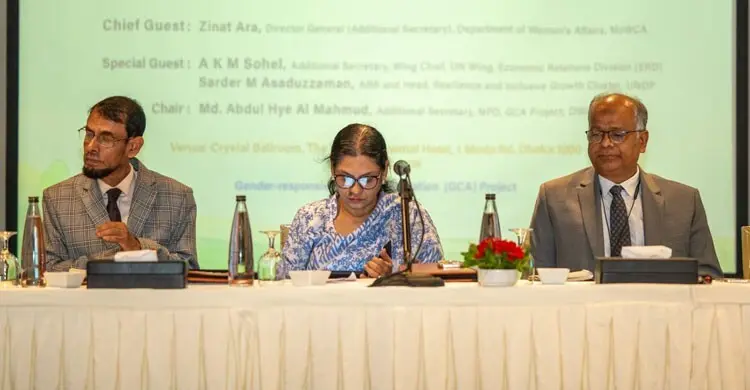 উপকূলের নারীদের জলবায়ু ঝুঁকি মোকাবিলায় নতুন পথরেখা