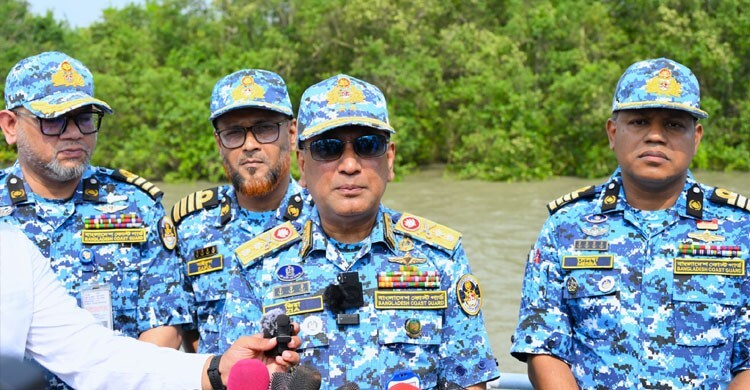সুন্দরবনে দস্যুতা দমনে কঠোর অবস্থানে কোস্টগার্ড: ডিজি
