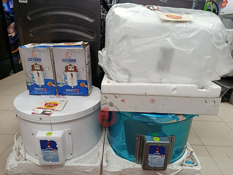 শীত কমানোর যন্ত্রপাতির খোঁজে মানুষ, বেড়েছে বিক্রি