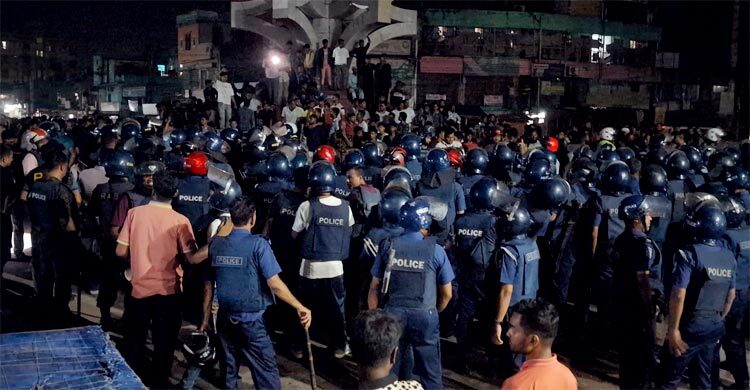 ভৈরবে ৫ ঘণ্টা সংঘর্ষের পর ঢাকা-সিলেট মহাসড়কে যান চলাচল স্বাভাবিক