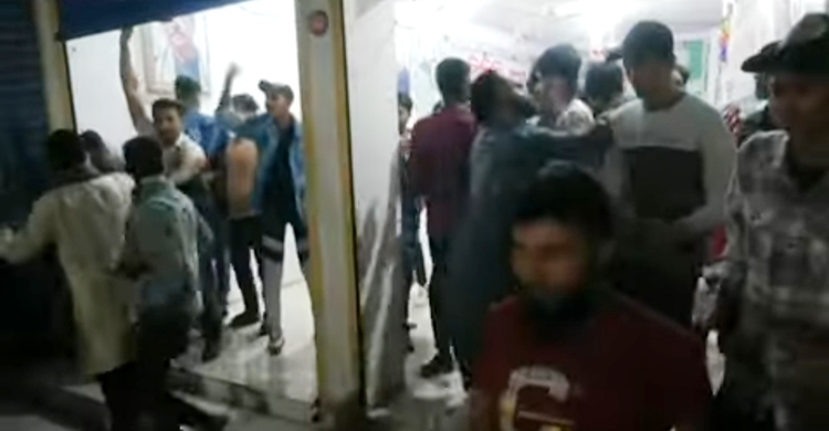 নৌকা-স্বতন্ত্রপ্রার্থীর সমর্থকদের মধ্যে সংঘর্ষে আহত ২