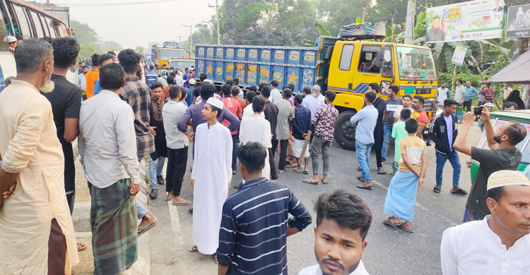 কুমিল্লায় অটোরিকশাচালককে পিটিয়ে হত্যা
