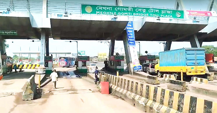 দুর্ভোগের মহাসড়কে স্বস্তিতে বাড়ি ফিরছে মানুষ