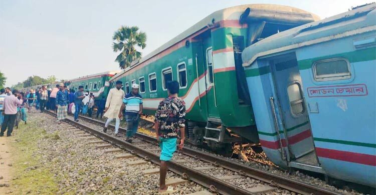 ৪ দিন পর আপ লাইনে ট্রেন চলাচল শুরু