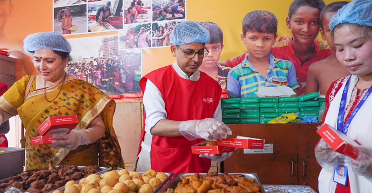 বিদ্যানন্দ ফাউন্ডেশন পরিদর্শনে ভারতীয় হাইকমিশনার