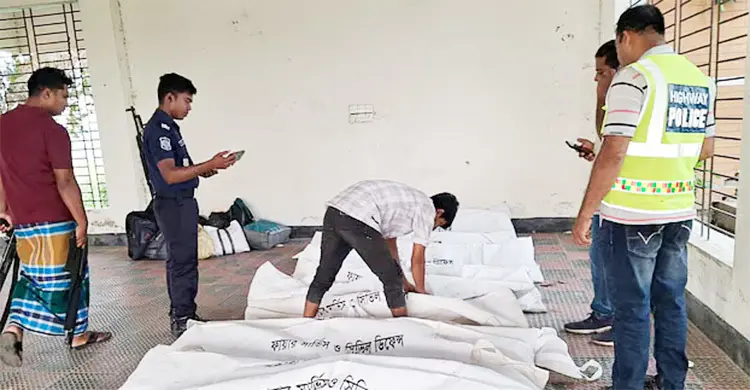 কাজের খোঁজে বেরিয়েছিলেন ১৩ দিনমজুর, লাশ হয়ে বাড়ি ফিরছেন সাতজন