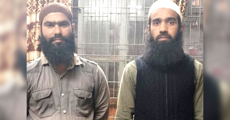 র‌্যাব পরিচয়ে প্রবাসীকে ক্রসফায়ারের হুমকি, চাঁদা নিতে এসে আটক ২