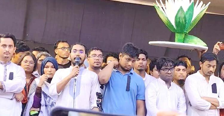 এক চাঁদাবাজ খেদালে আরেক চাঁদাবাজ এসে হাজির হয়: হান্নান মাসউদ