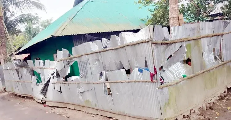 কুমিল্লায় দুই গ্রামবাসীর মধ্যে দফায় দফায় সংঘর্ষ