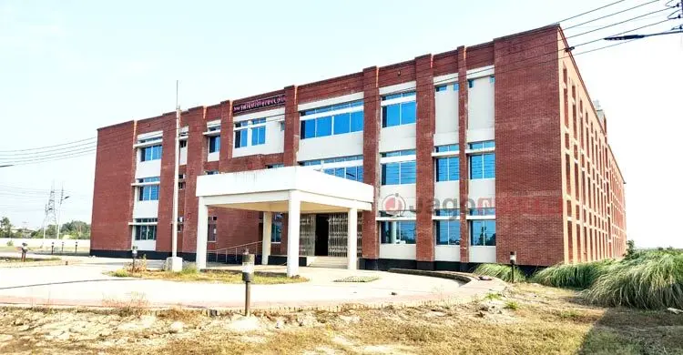 বুঝে নেওয়ার ‘ঠেলাঠেলিতে’ দুই বছরেও চালু হয়নি বিশেষায়িত শিশু হাসপাতাল