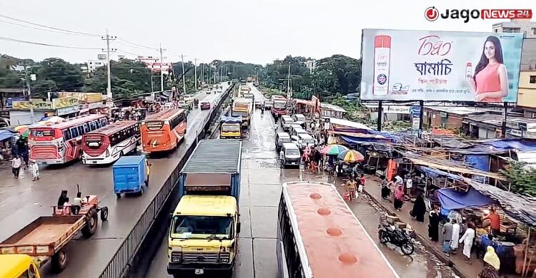 ঢাকা-চট্টগ্রাম মহাসড়কে উদ্বেগের মাঝে স্বস্তির যাত্রা
