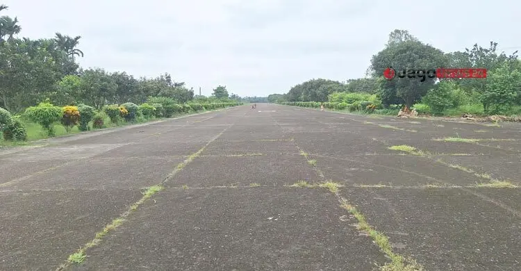 রানওয়ে অচল, সিগন্যালে সচল কুমিল্লা বিমানবন্দর