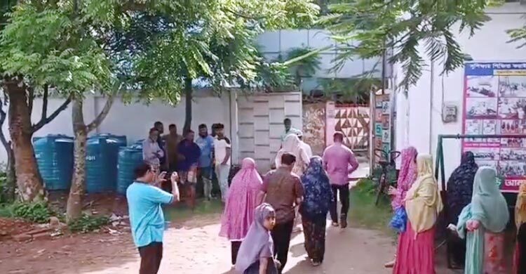 কুমিল্লায় বাসা থেকে মা-মেয়ের মরদেহ উদ্ধার