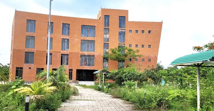 শতকোটির বিশ্রামাগার এখন বখাটেদের কবজায়