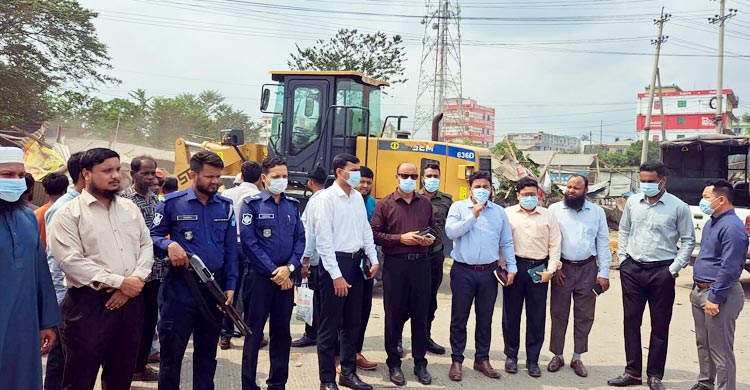 ঈদযাত্রায় যানজট এড়াতে ঢাকা-চট্টগ্রাম মহাসড়কের অংশে উচ্ছেদ অভিযান