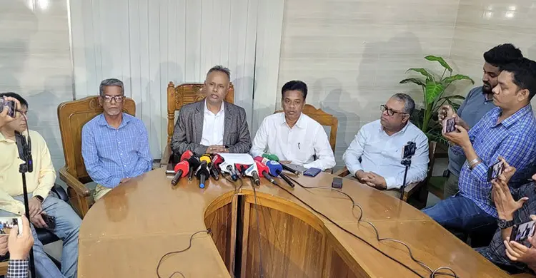 এইচএসসি পরীক্ষার্থীদের দুর্ভোগ নিয়ে বোর্ড চেয়ারম্যানের দুঃখ প্রকাশ