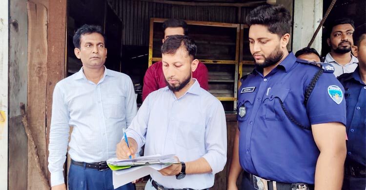 কুমিল্লায় বিএসটিআইয়ের অভিযান, দুই প্রতিষ্ঠানকে জরিমানা