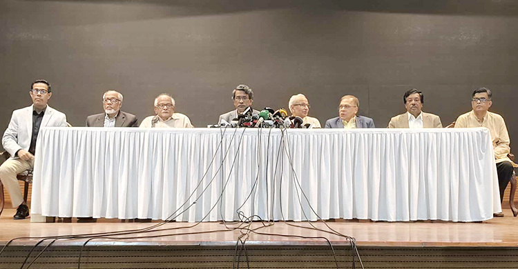 জাতীয় নির্বাচনের দিন বা আগে গণভোটের সুপারিশ