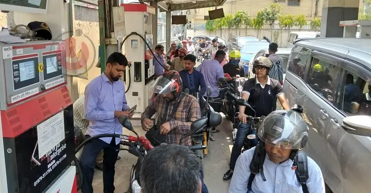 বিকেলে বসছে ক্রয় কমিটির বৈঠক, আসতে পারে তেল কেনার বড় সিদ্ধান্ত