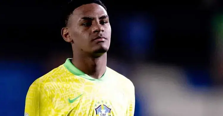 ব্রাজিলিয়ান কিশোরকে কিনতে চায় ম্যানসিটি, তার লক্ষ্য বার্সেলোনা