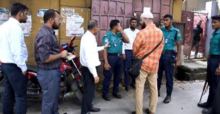 চট্টগ্রামে চার প্রতিষ্ঠানকে ৩ লাখ টাকা জরিমানা, বেকারি সিলগালা