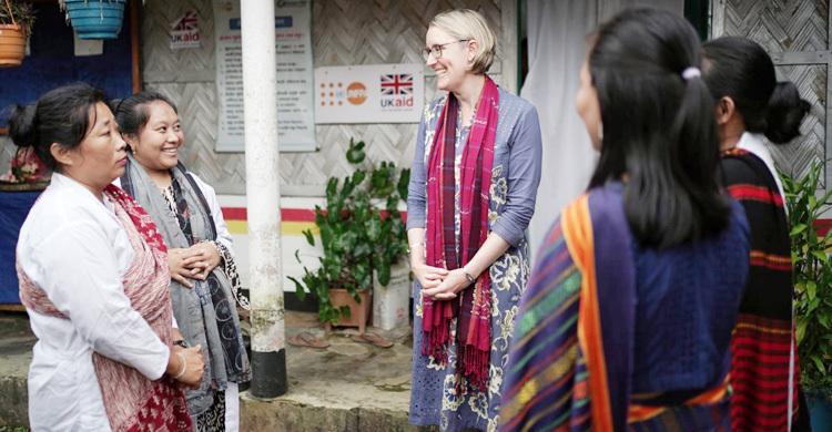 সহায়তা কার্যক্রম দেখতে খাগড়াছড়ি ও রাঙ্গামাটিতে ব্রিটিশ হাইকমিশনার