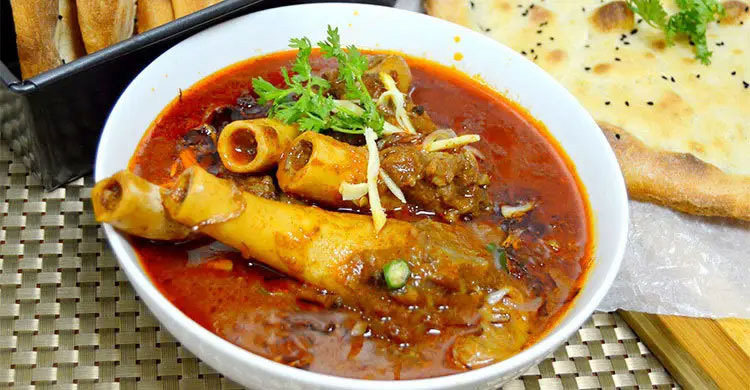 শীতের সকালে উপভোগ করেন সুস্বাদু নেহারি