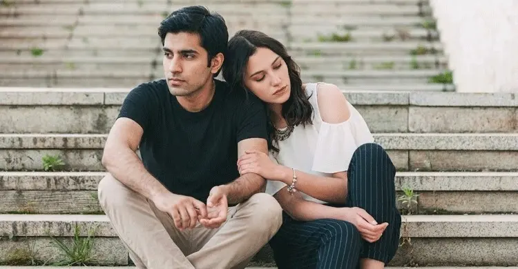 সম্পর্কে শুধু ব্যবহার হচ্ছেন না তো