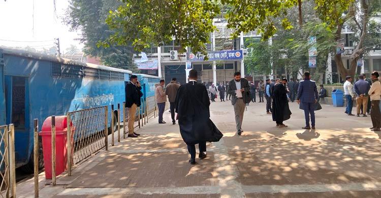 অবকাশ শেষে শোকের আবহে খুলেছে নিম্ন আদালত, ফিরছে কর্মচাঞ্চল্য