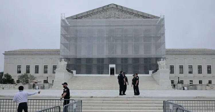 শিকাগোতে ন্যাশনাল গার্ড মোতায়েন আটকালো সুপ্রিম কোর্ট