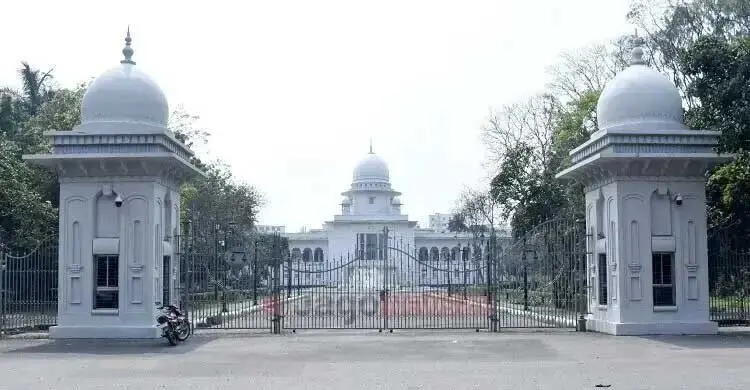 সুপ্রিম কোর্ট সচিবালয়ের কার্যক্রম স্থিতাবস্থা চেয়ে আপিল