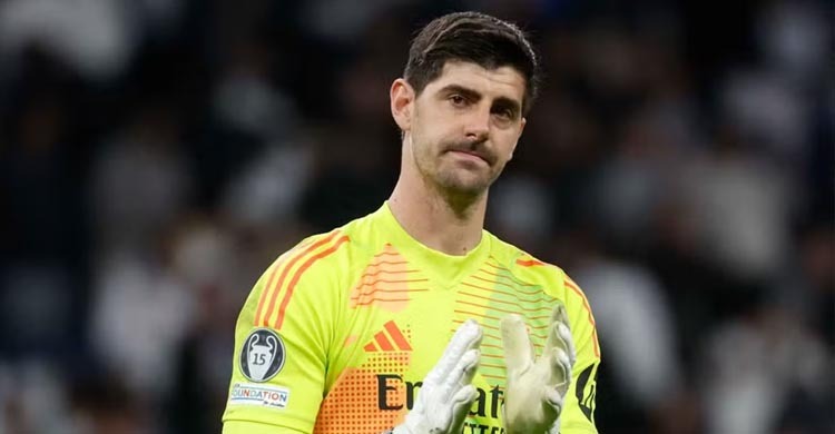 ধারা ভেঙে কর্তোয়ার সঙ্গে নতুন চুক্তিতে যাচ্ছে রিয়াল