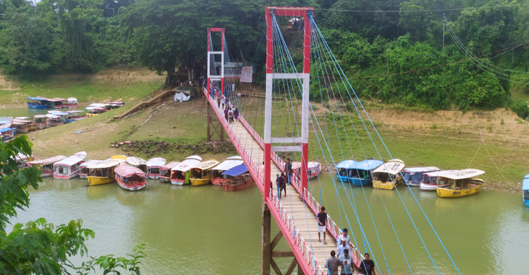 আশানুরূপ পর্যটকের দেখা মেলেনি রাঙ্গামাটিতে
