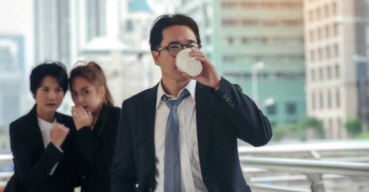 সহকর্মীর সঙ্গে ভার্চুয়াল বন্ধুত্ব রাখা কি ভালো