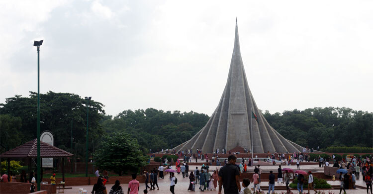 একদিনে ঘুরে আসুন জাতীয় স্মৃতিসৌধ