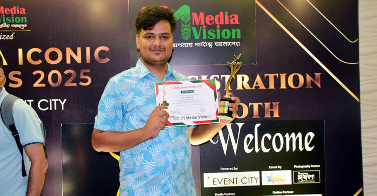 চাকরি ছেড়ে ফ্রিল্যান্সিং, মাসে আয় লাখ টাকা