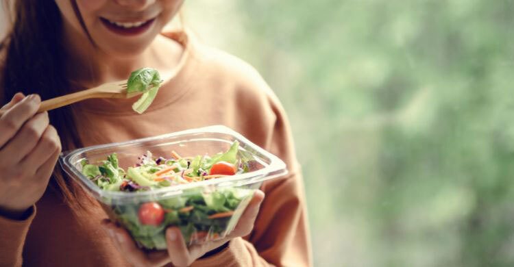 ত্বকে বার্ধক্যের ছাপ রোধ করবে যেসব খাবার