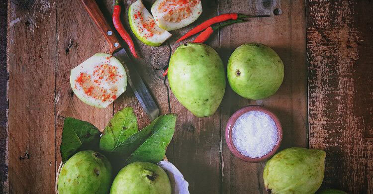 ডায়াবেটিস রোগীরা প্রতিদিন খেতে পারেন এই দেশি ফল