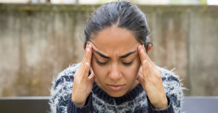 যেসব সমস্যা দেখতে মাইগ্রেনের মতো হলেও মাইগ্রেন না