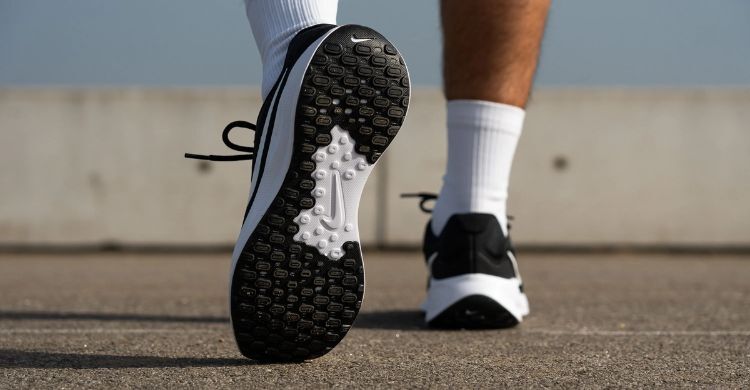 ব্র্যান্ডের জুতায় বিনিয়োগ করা কি উপকারী?