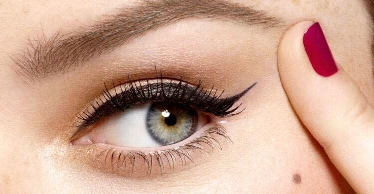 ভাঁজ থাকা চোখের পাতায় আইলাইনার দেওয়ার টিপস