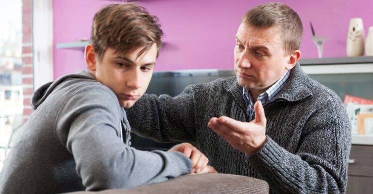 মা-বাবার অতিরিক্ত উচ্চাকাঙ্ক্ষা কি সন্তানের উপকারে আসে