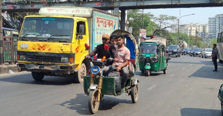 আইজিপি আসবেন তাই সড়কে শৃঙ্খলা, যেতে না যেতেই আগের মতো বিশৃঙ্খলা