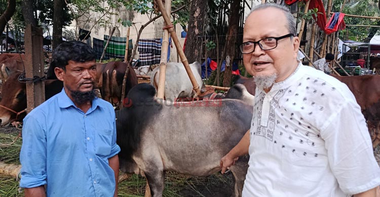 পশুর হাটে ক্রেতা কম, দাম ছাড়ছেন না বিক্রেতারা