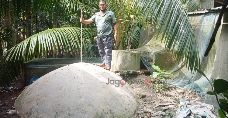 রেজাউলের দুগ্ধ খামারের বায়োগ্যাসে চলে রান্নার কাজ