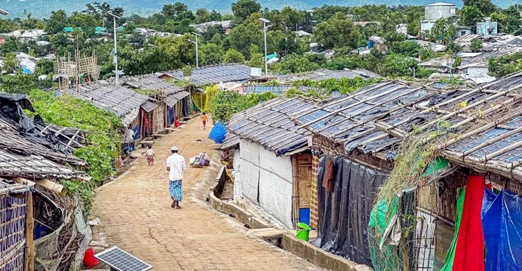 রোহিঙ্গা ক্যাম্পে স্বামীর ছুরিকাঘাতে স্ত্রী নিহত