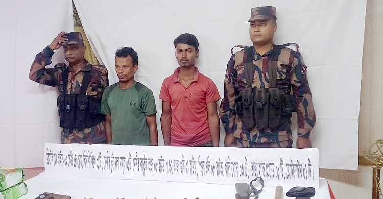 টেকনাফে গ্রেনেড-আইসসহ ৩ যুবক গ্রেফতার